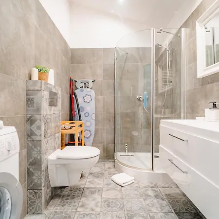 Podgorze - Air Con, Workdesk, Castle Nearby 公寓