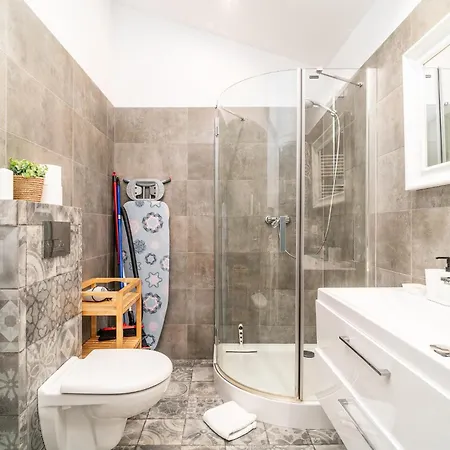 Appartement Podgorze - Air Con, Workdesk, Castle Nearby